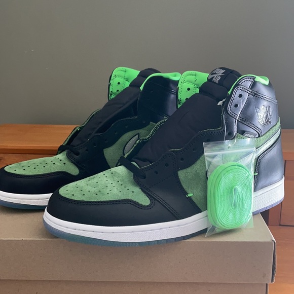 Nike Air Jordans - Picture 2 of 7